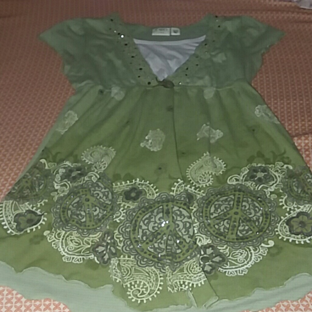 👕🍃Size L (12-14) Girl's Cato Shirt